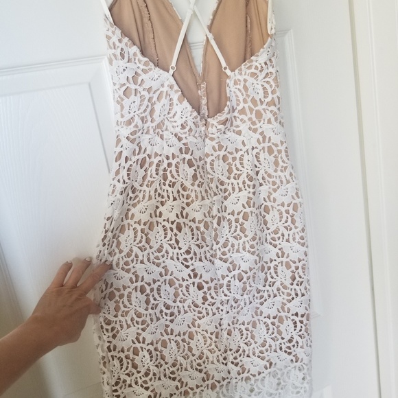 J.O.A. Los Angeles white lace plunging mini sz Sm - Picture 4 of 9